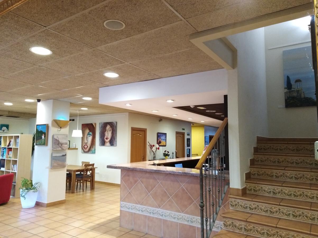 Hotel Font Del Pla La Jonquera Exterior photo